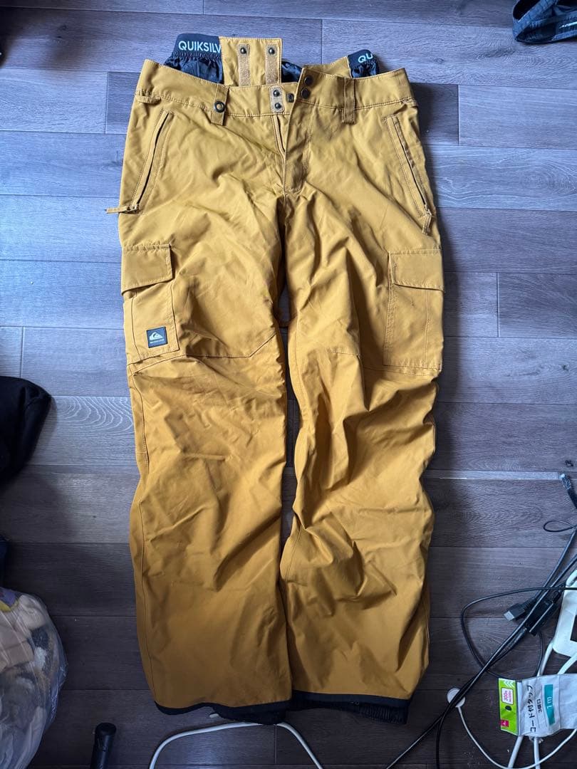 ま*様 Quiksilverゴアテックス　スノーボードウェアセ　M 上下セット