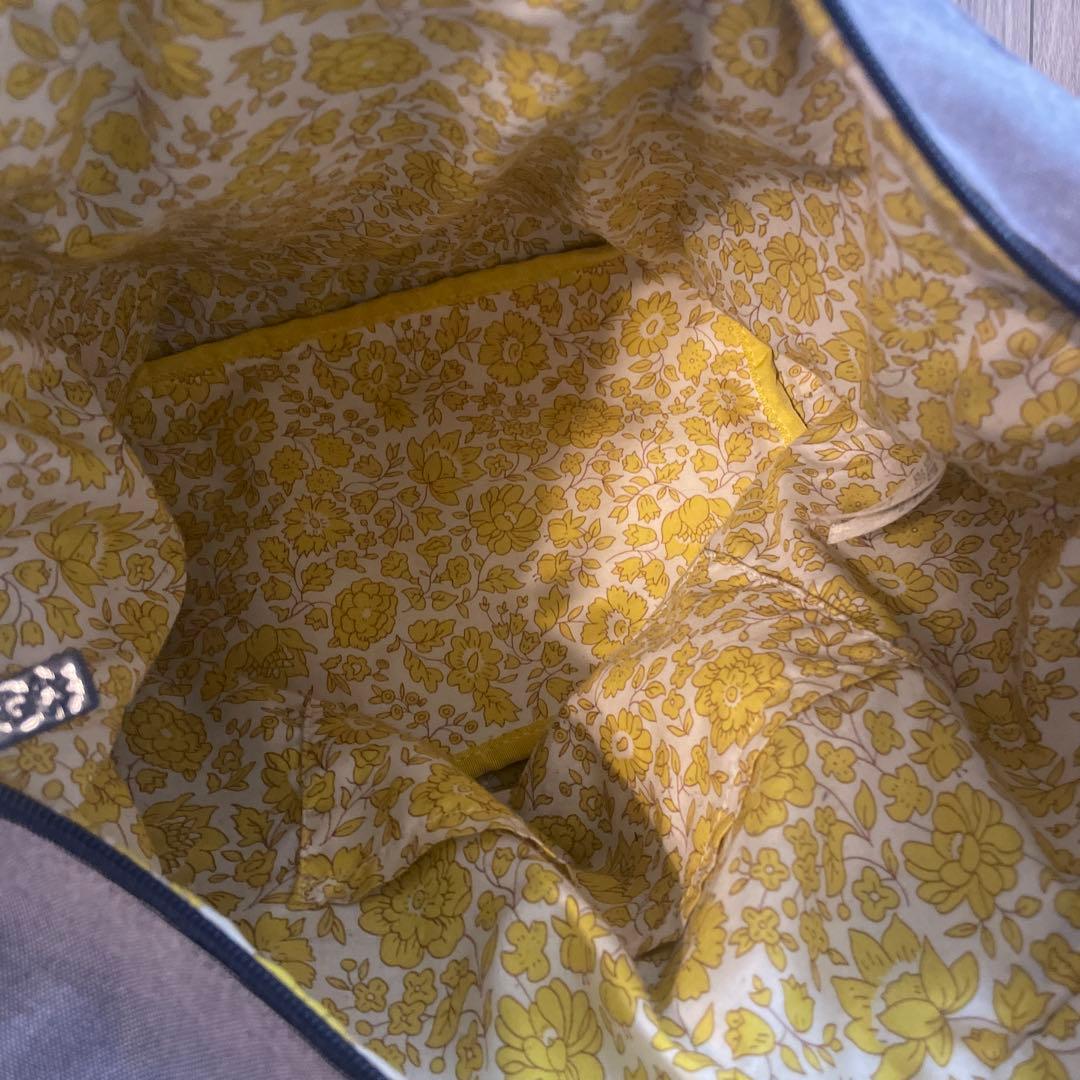 お値下げ中！！2024年春のファミリアショートートバッグ