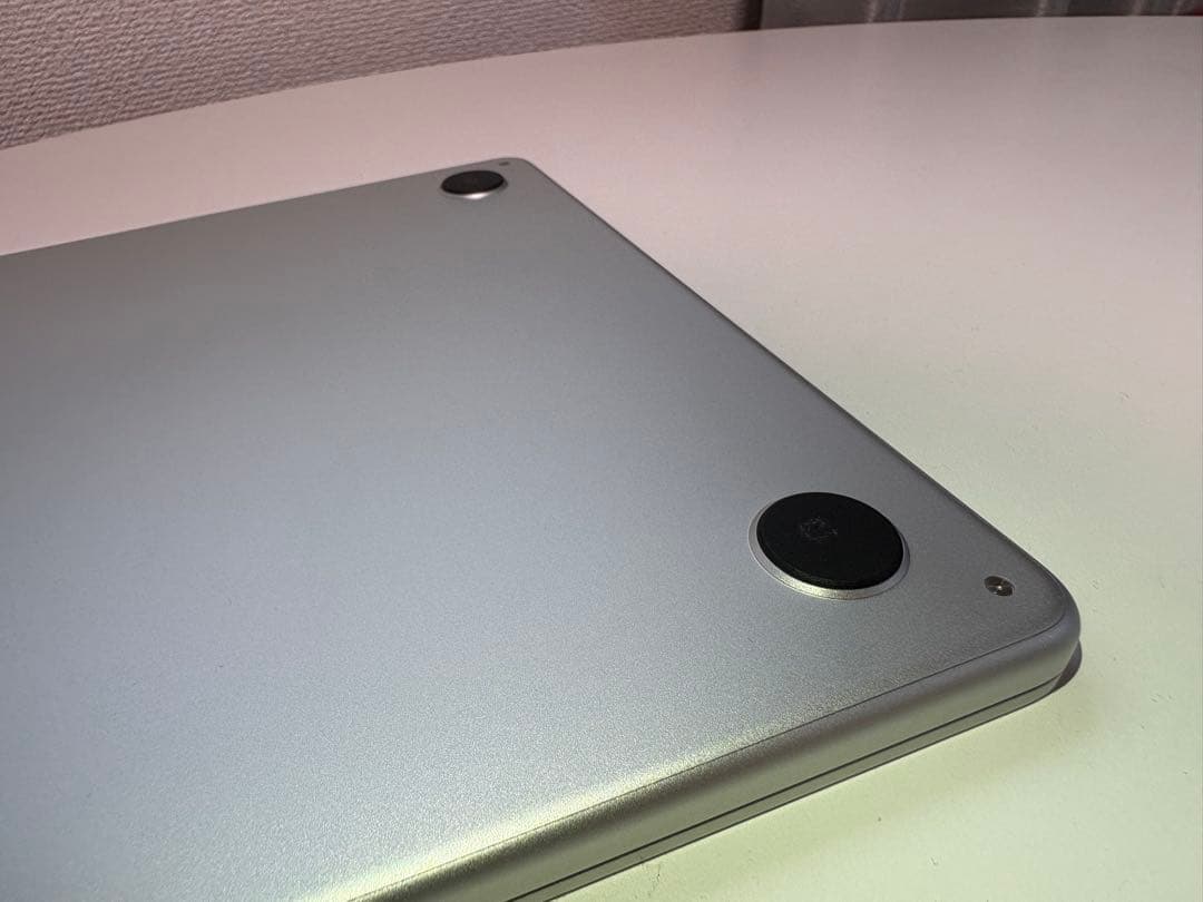 MacBookAir13インチ 24GB 512GB 25年9月購入 充放電3回