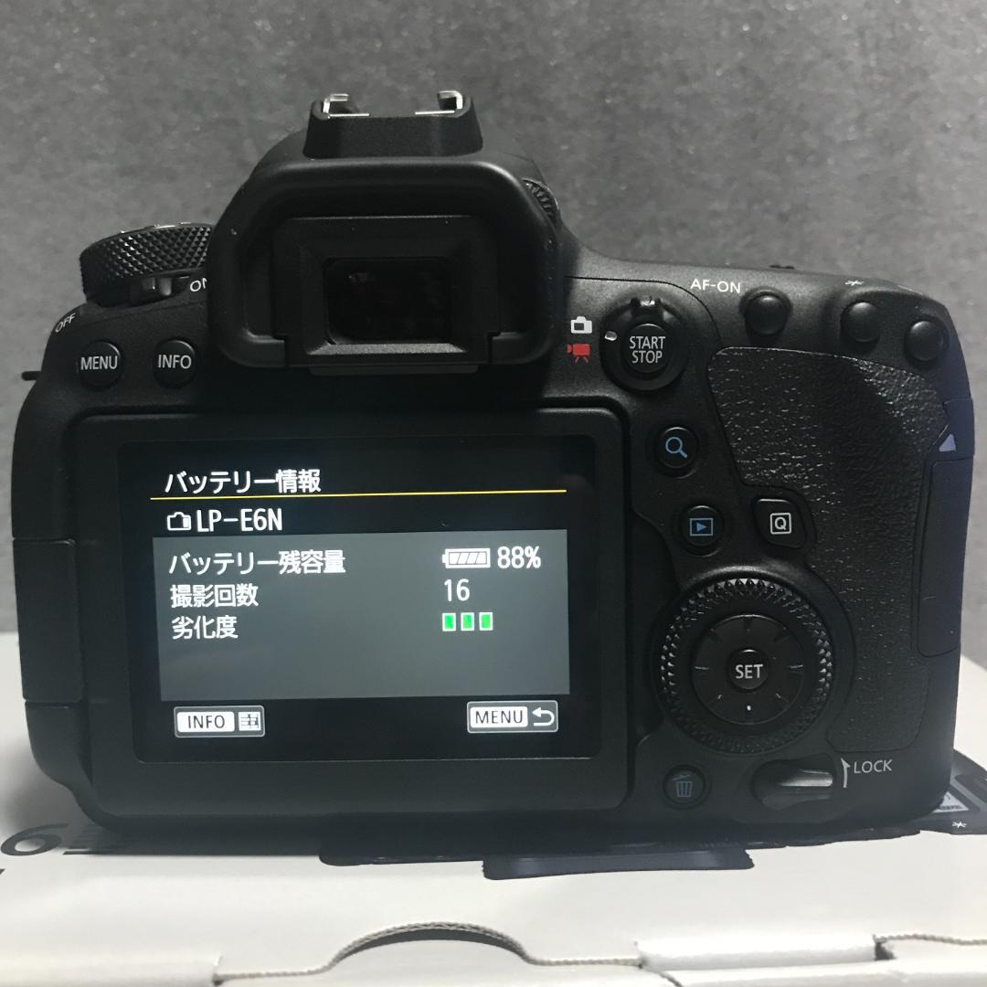 ショット数9,600回 ≪美品≫ EOS 6D Mark II ボディ