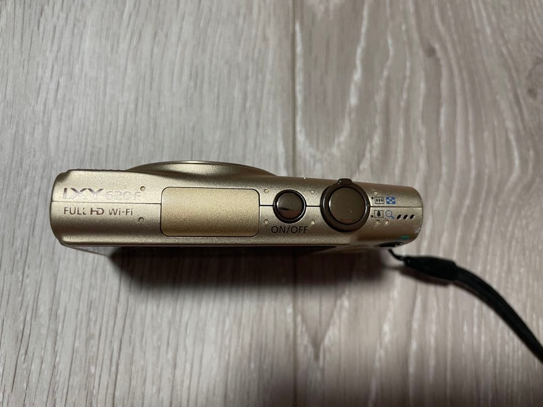 Canon IXY 620F ゴールド 本体と付属品