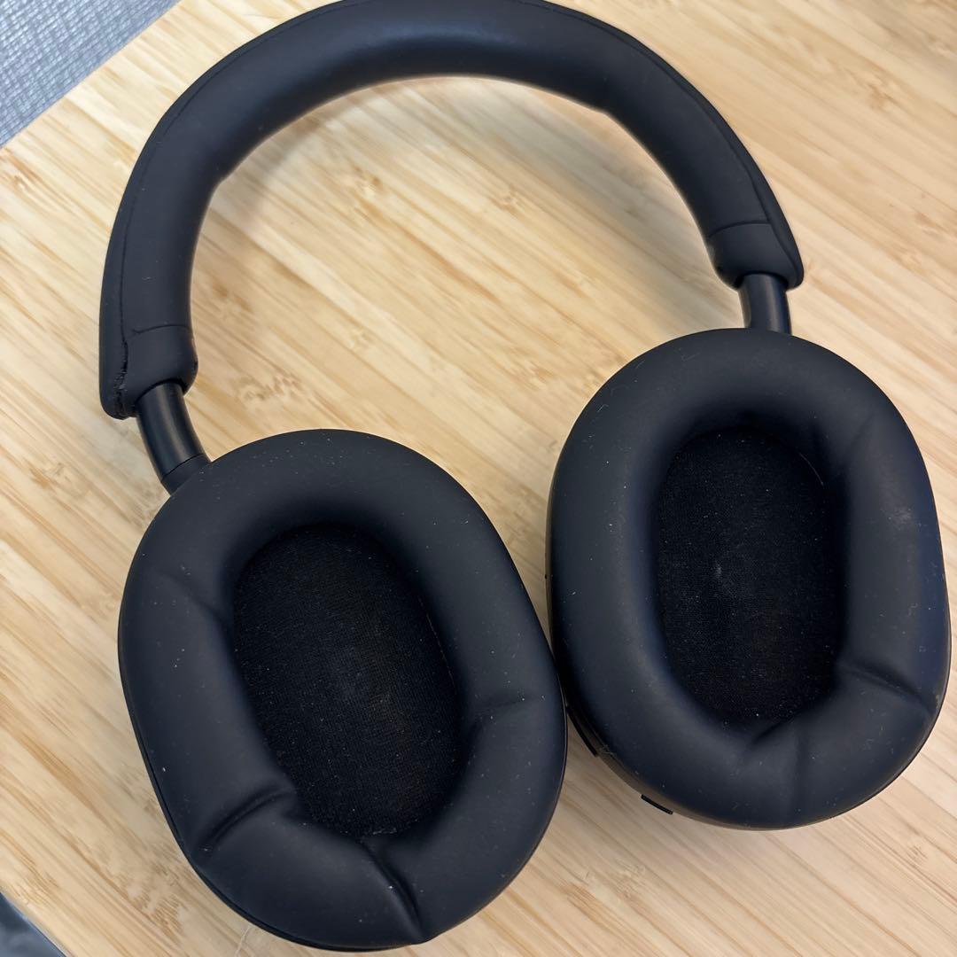 SONY WH1000XM5（中古・一部故障）