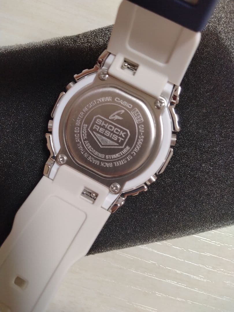 【未使用】カシオ CASIO G-SHOCK GM-S5600LC　ホワイト
