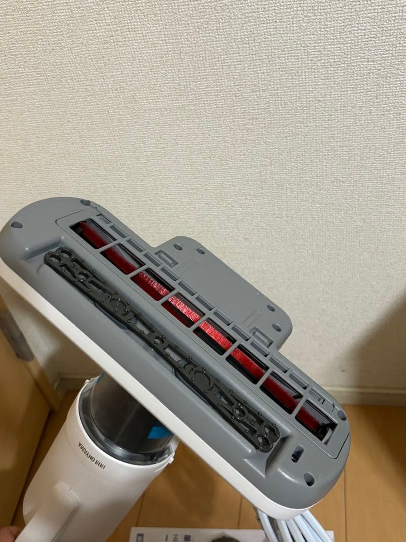 アイリスオーヤマ　新品未使用　FCA-B2H-W 布団クリーナー