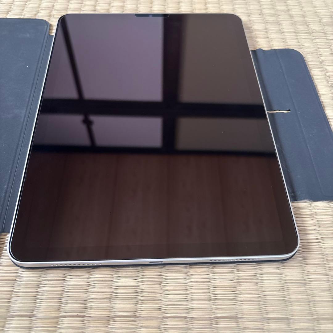 iPad Air第5世代　ケースあり64GB