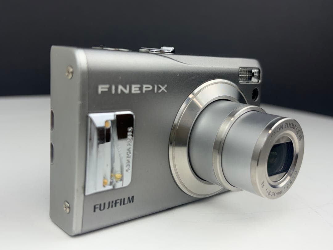 Fujifilm FinePix F31fd シルバー