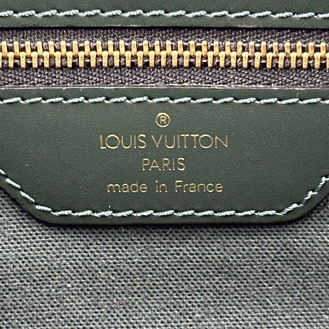 ルイヴィトン タイガ ヴィクトール メッセンジャーバッグ M30144グリーン