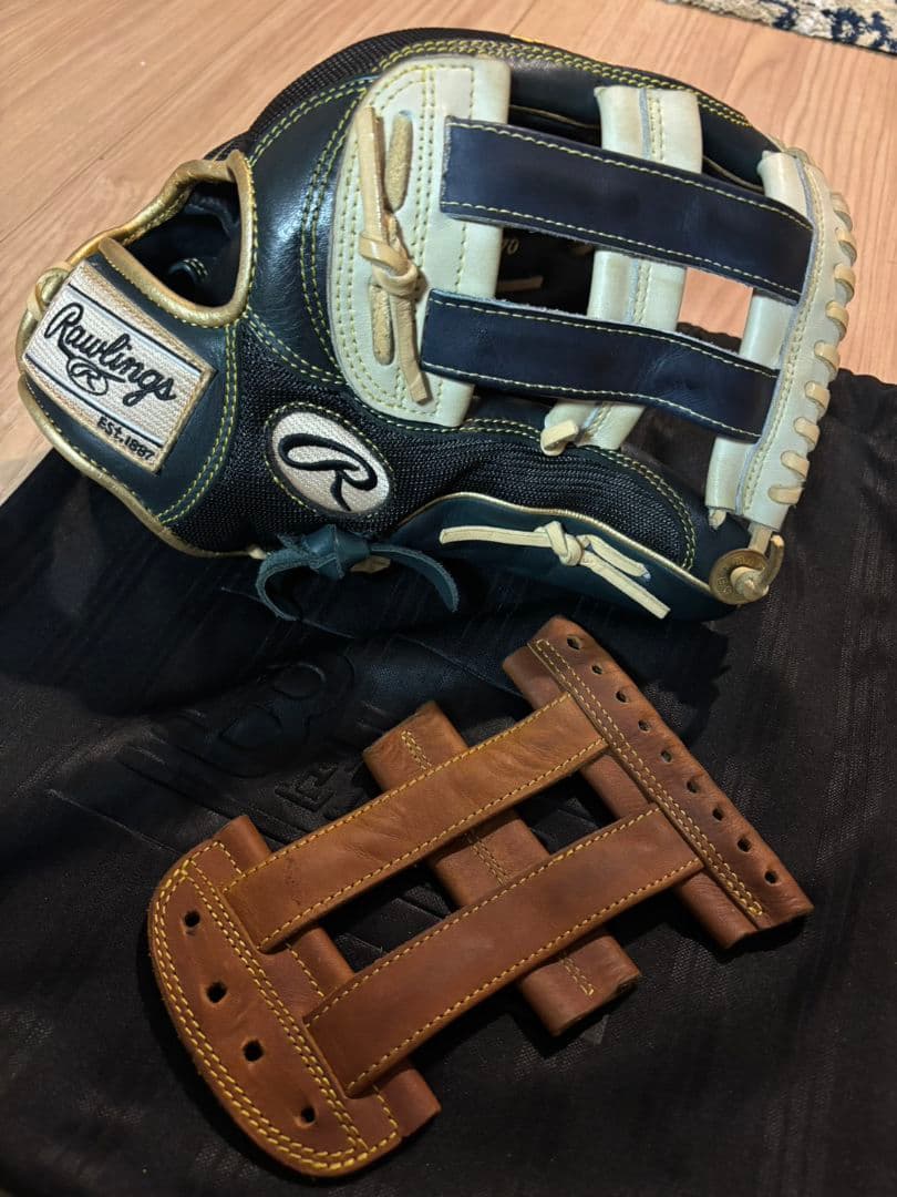 カズ　Rawlings 軟式　外野グラブ The Gold Glove