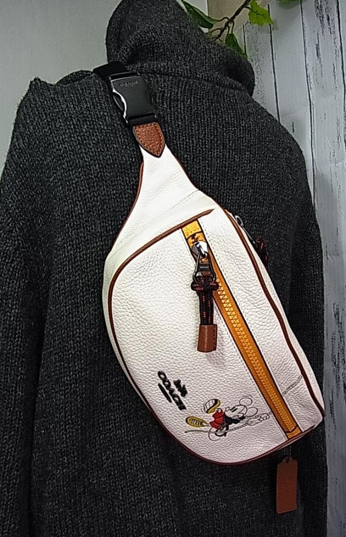正規美品コーチｘDisneyコラボ　ウエスト＆ボディバック　3747　ミッキー