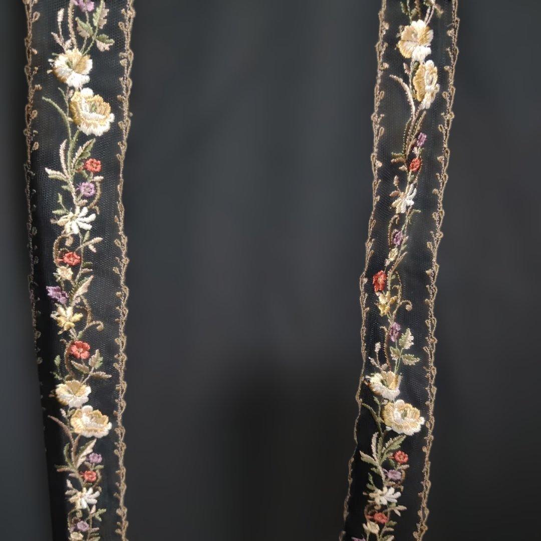 トレフル　花柄刺繍 シースルーキャミソール 黒85-85新品タグ付き