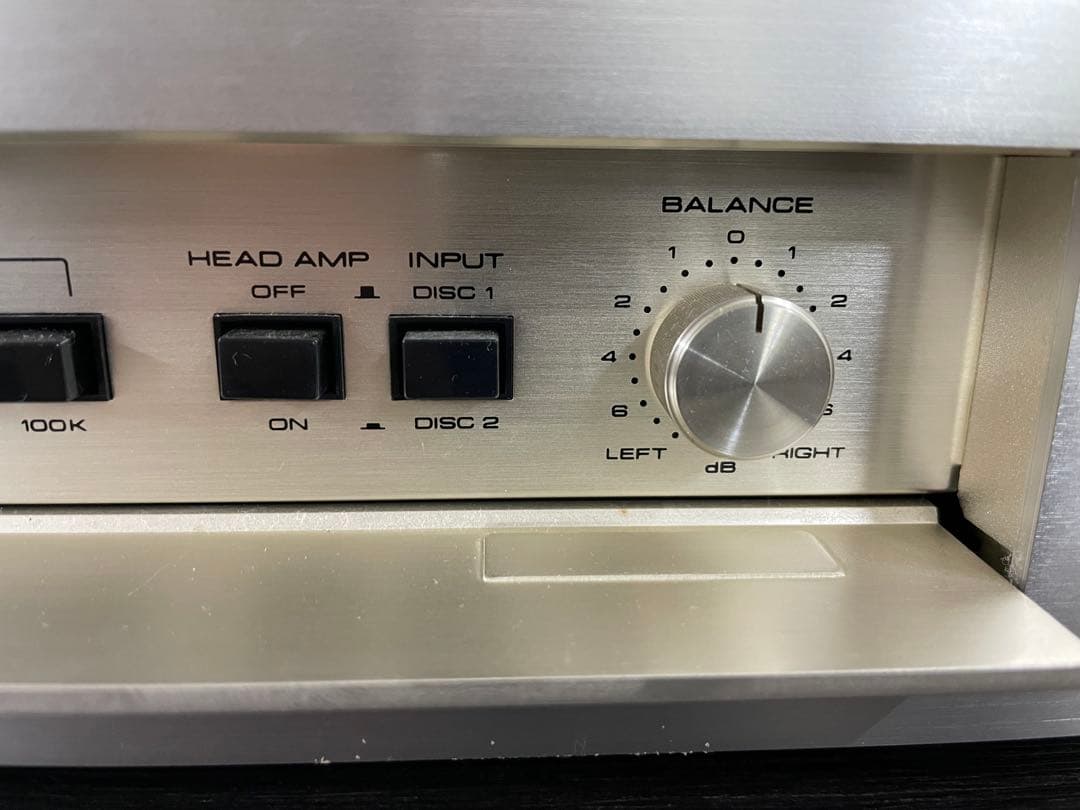 Accuphase アキュフェーズ　C-220 プリアンプ　通電確認済み