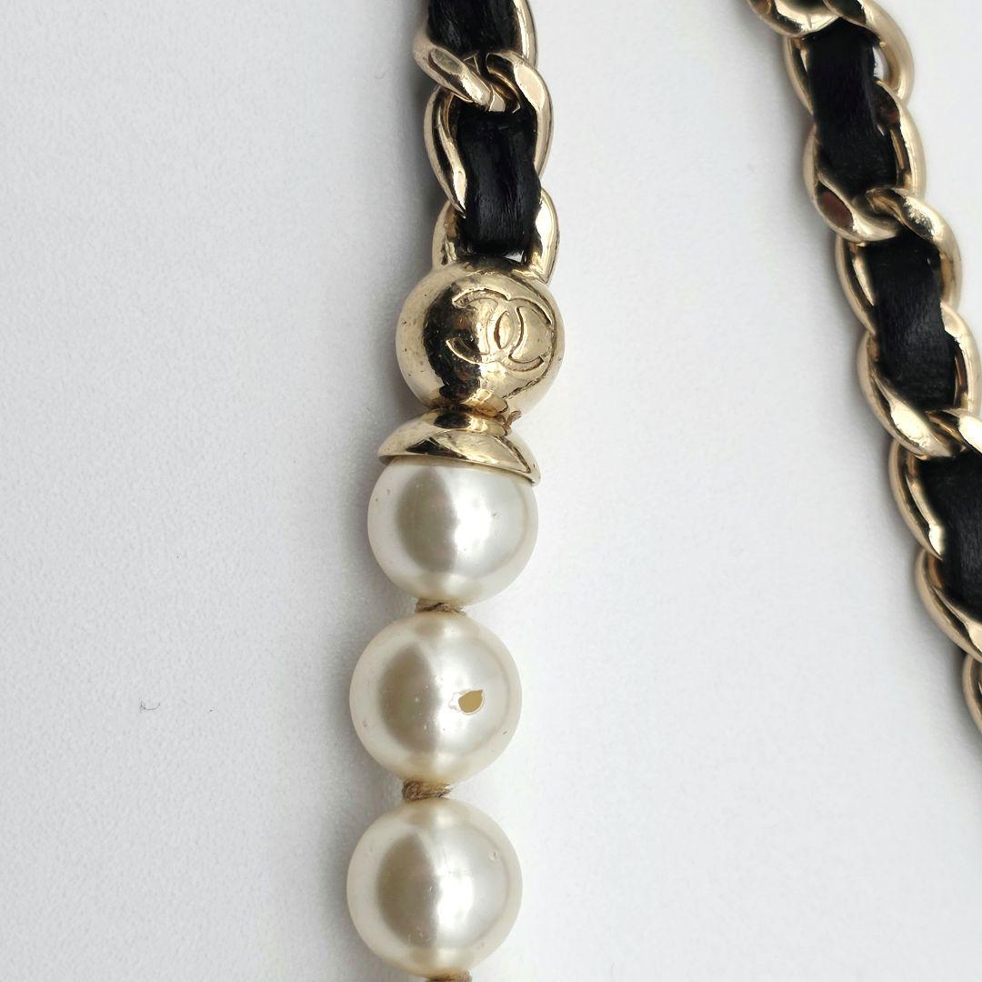 CHANEL iphone14pro ケース マトラッセ チェーン ココマーク