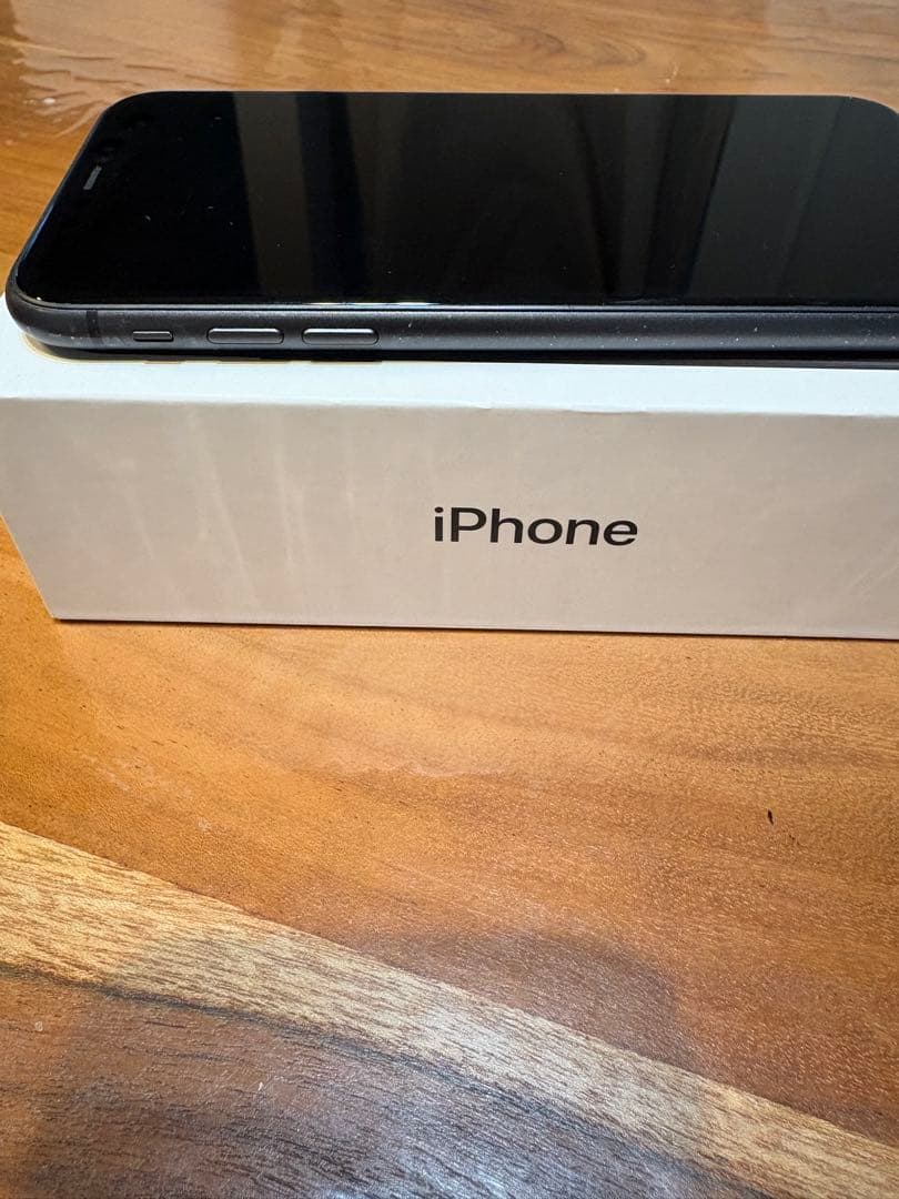 Apple iPhone 11 64GB 箱あり