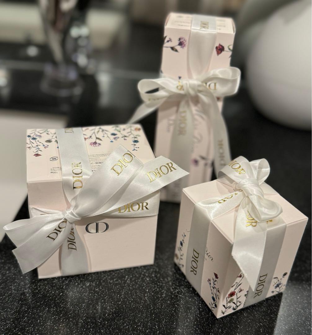 Miss Dior キャンドル　マカロンバスボム　バスパール