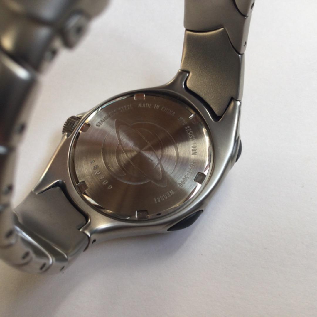 腕時計：NIKE ナイキ　アナログ時計（未使用）