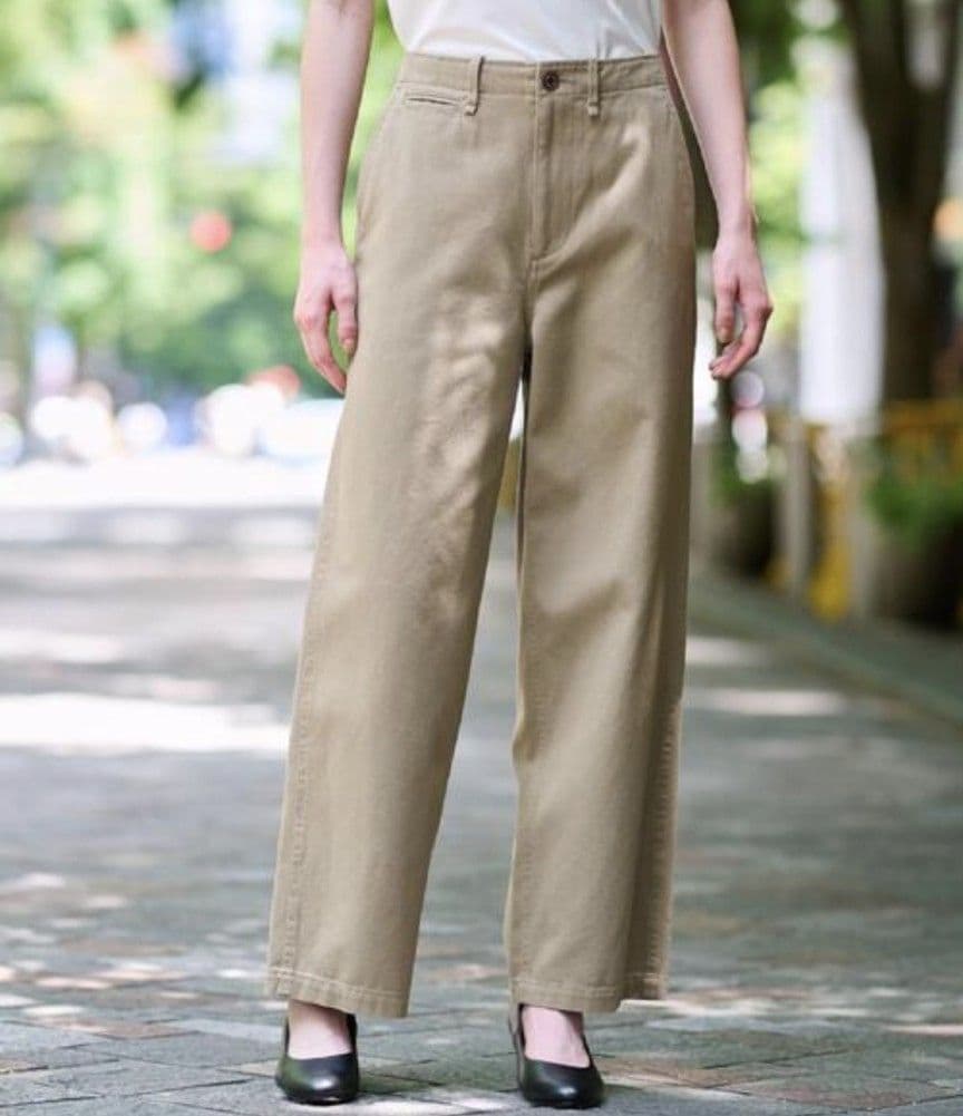 DRESSTERIOR【CLASSY.12月号掲載】ヴィンテージワイドチノパンツ