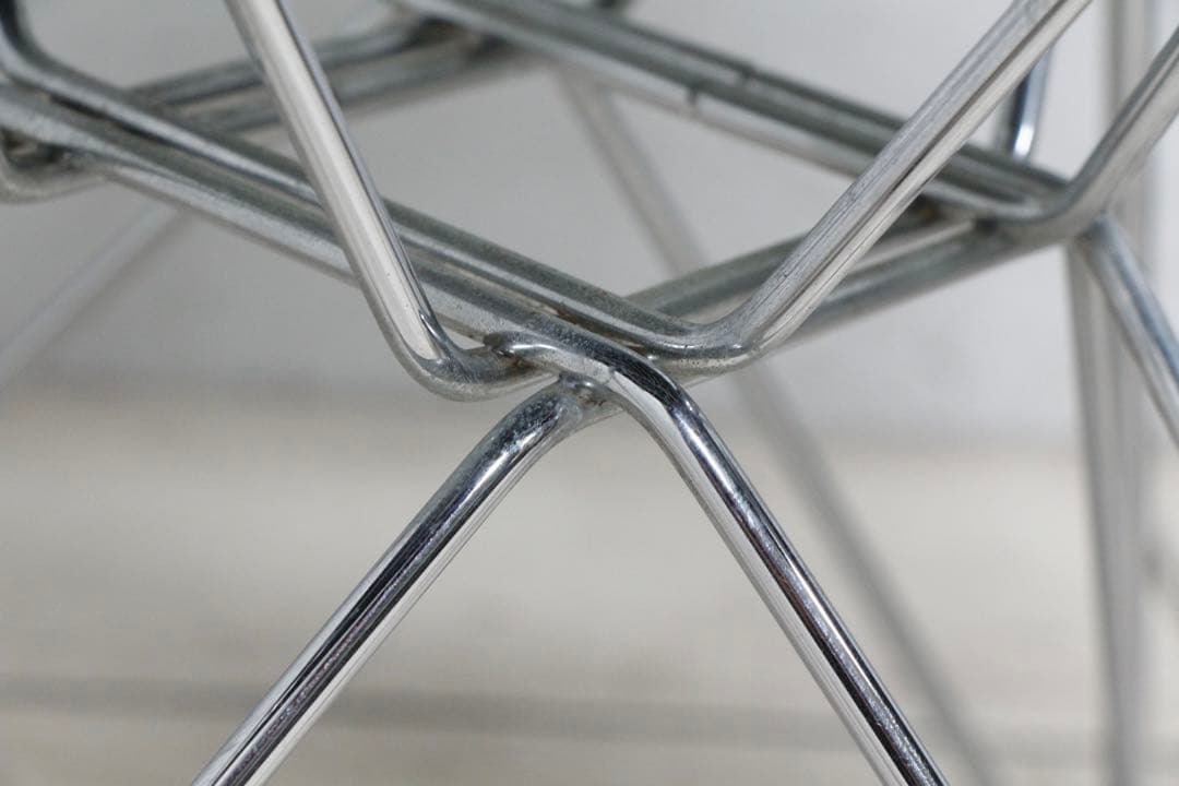 【美品】 HermanMiller Eames Wire Chairs