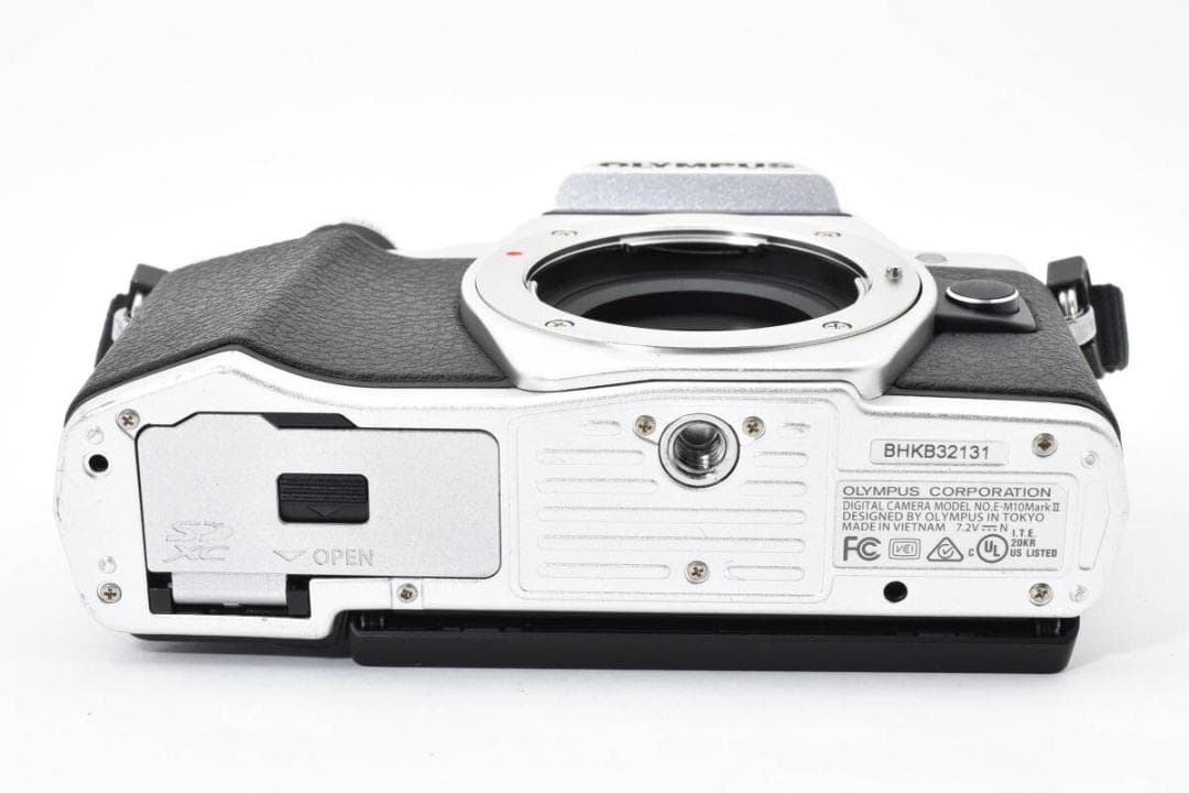 ★シャッター数1396回★ オリンパス OM-D E-M10 MarkⅡ ボディ