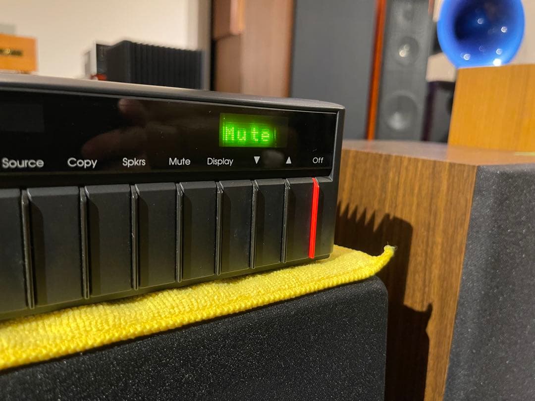 MERIDIAN 551 プリメインアンプ【AXISS 正規輸入品 100V】