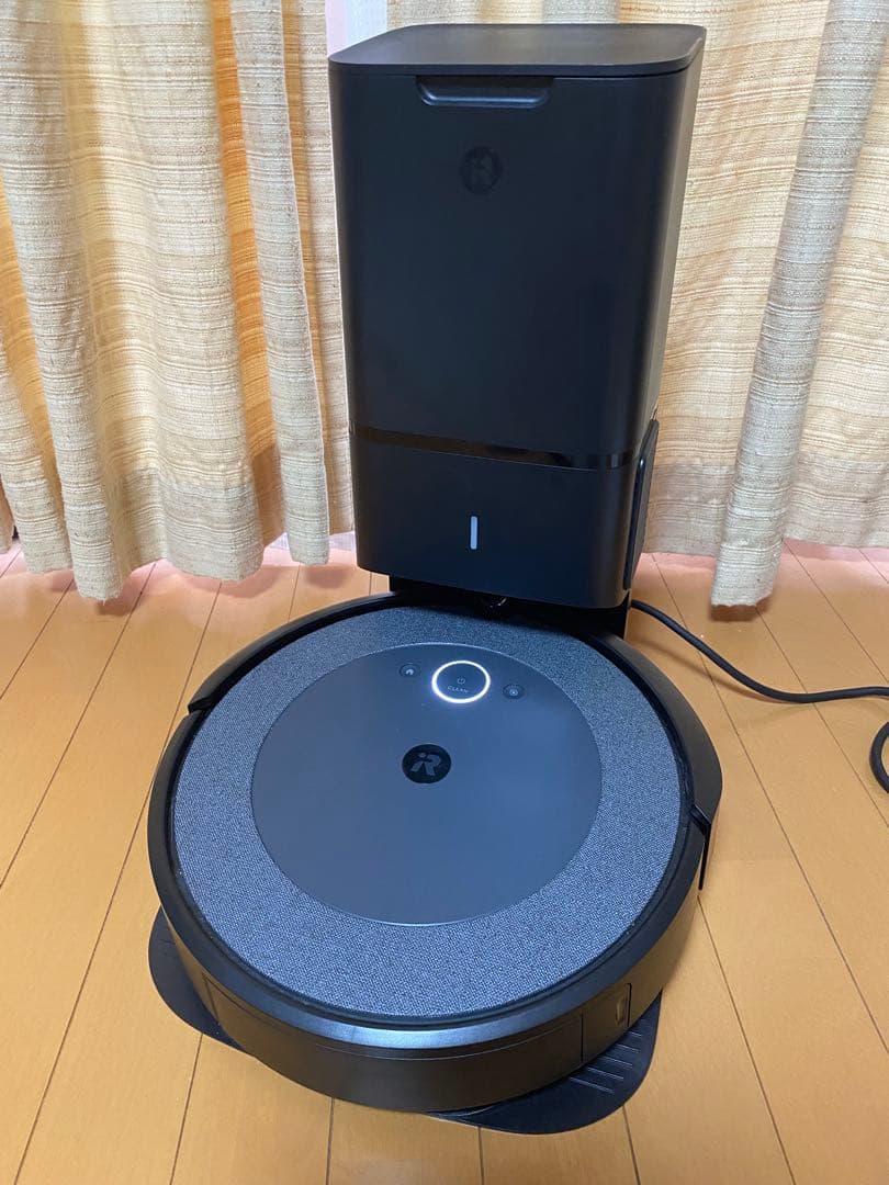 中古美品　iRobot roomba i3 ルンバ /クリーンベース