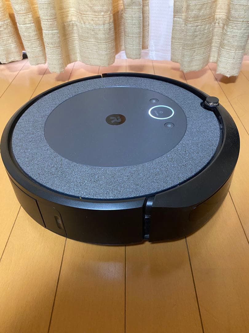 中古美品　iRobot roomba i3 ルンバ /クリーンベース