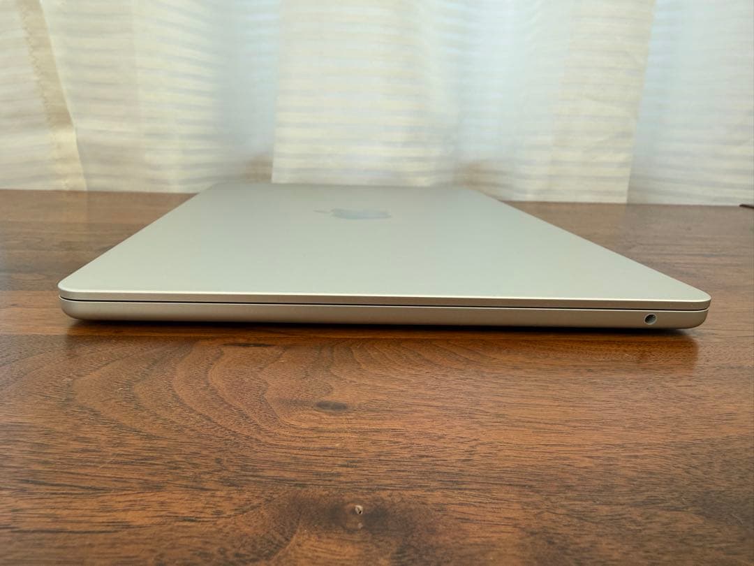Apple MacBook Air M2 2022 8GB 13.6インチ