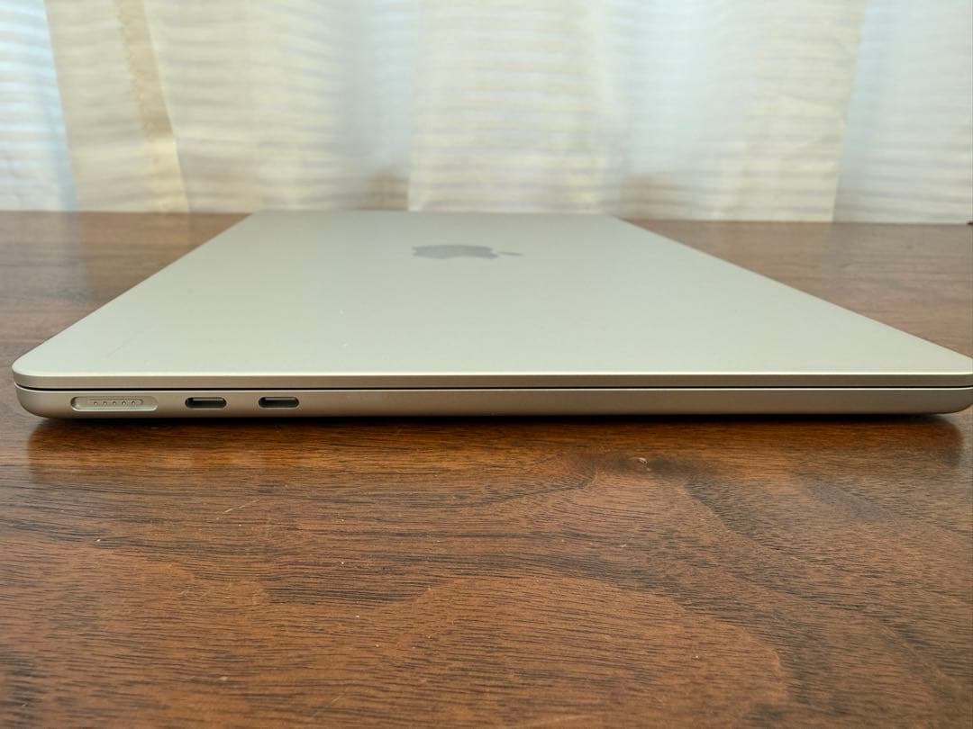 Apple MacBook Air M2 2022 8GB 13.6インチ