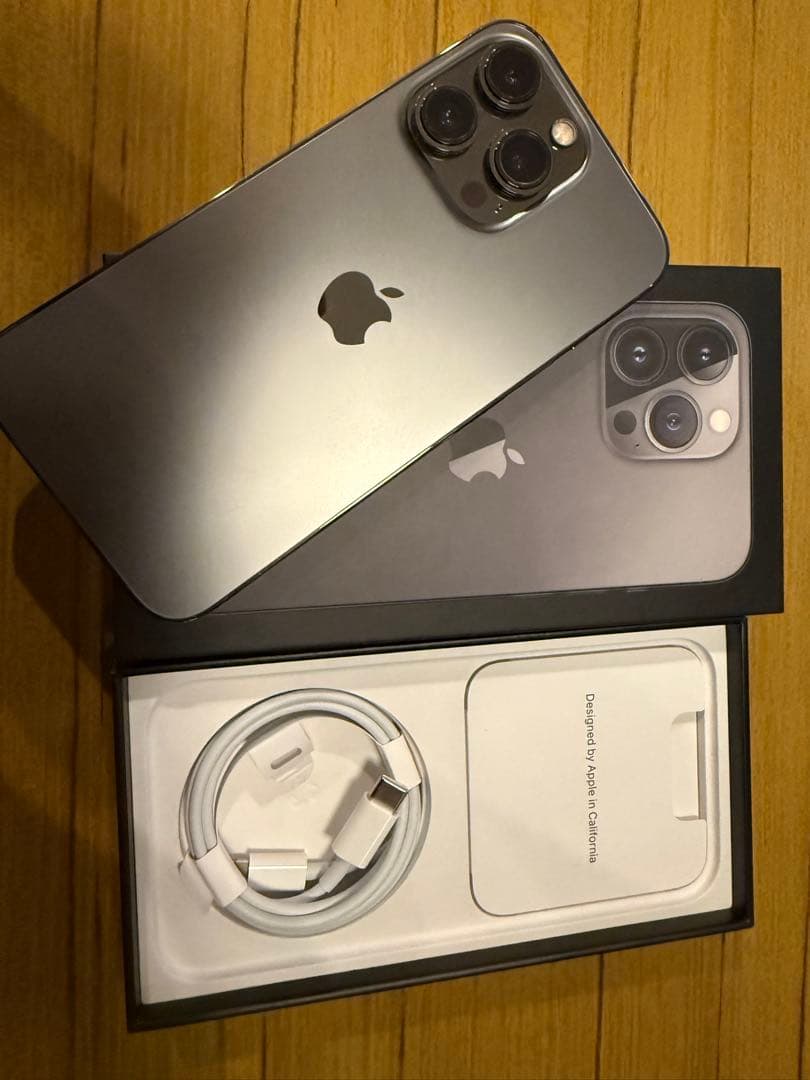 Apple iPhone 13 Pro グラファイト 本体　1TB