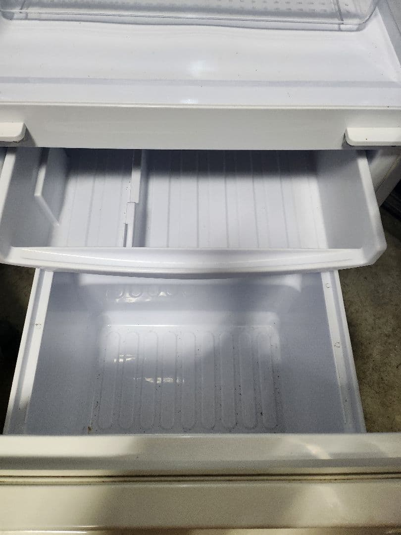 東京23区送料無料 2019年製 シャープ 2ドア冷凍冷蔵庫 137L