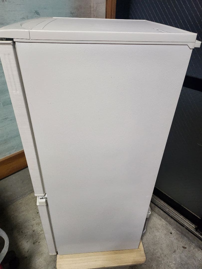 東京23区送料無料 2019年製 シャープ 2ドア冷凍冷蔵庫 137L