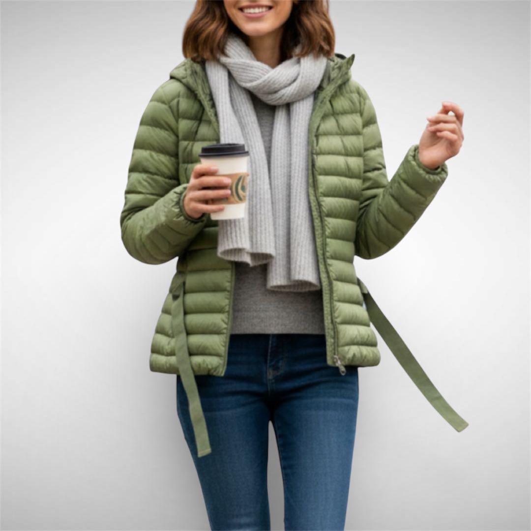 KKK モンクレール ライトダウンジャケットS フード　ドローコード付き