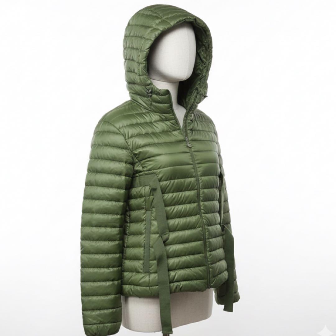 KKK モンクレール ライトダウンジャケットS フード　ドローコード付き