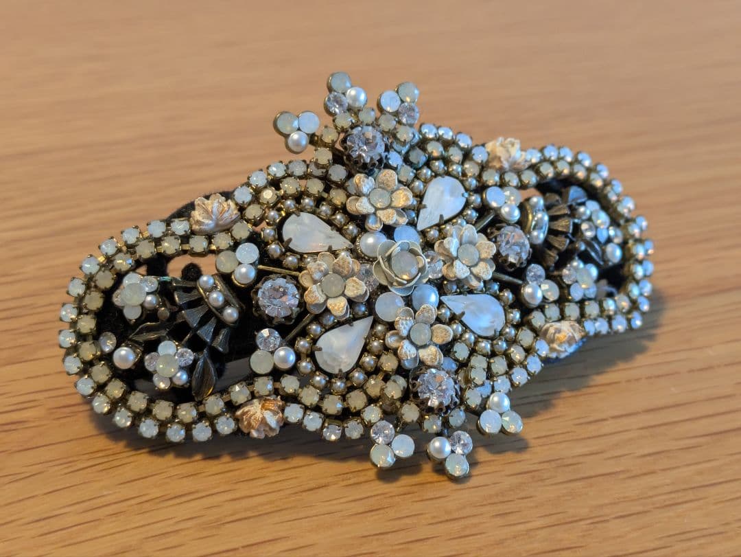 l*y様 ミハエルネグリン ヘアバレッタ