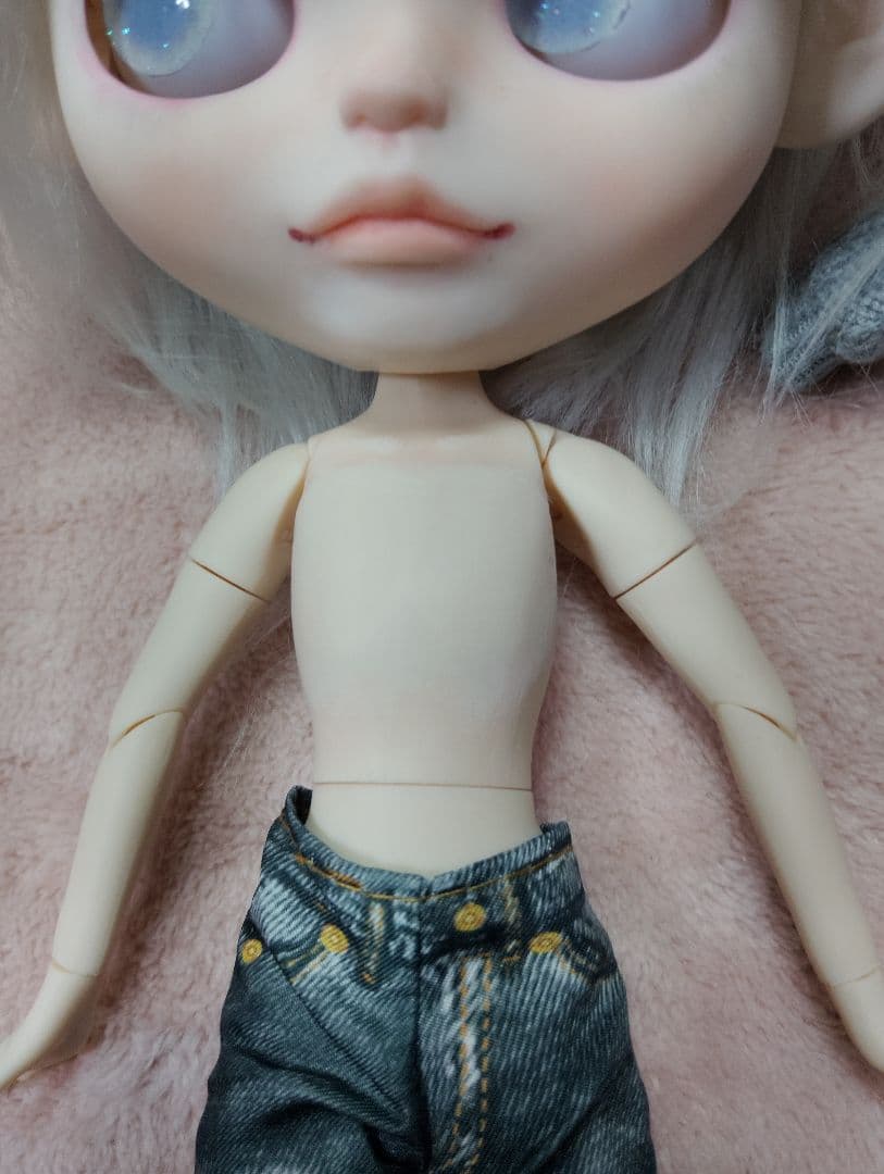 カスタムアイシードール シルバーヘアの男の子 アウトフィット付き