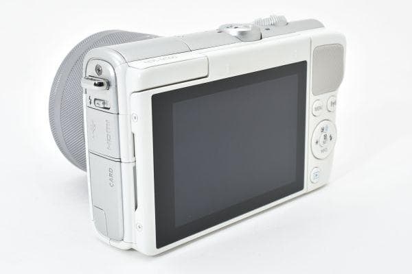 【美品】キャノン Canon EOS M100 レンズキット ミラーレスカメラ
