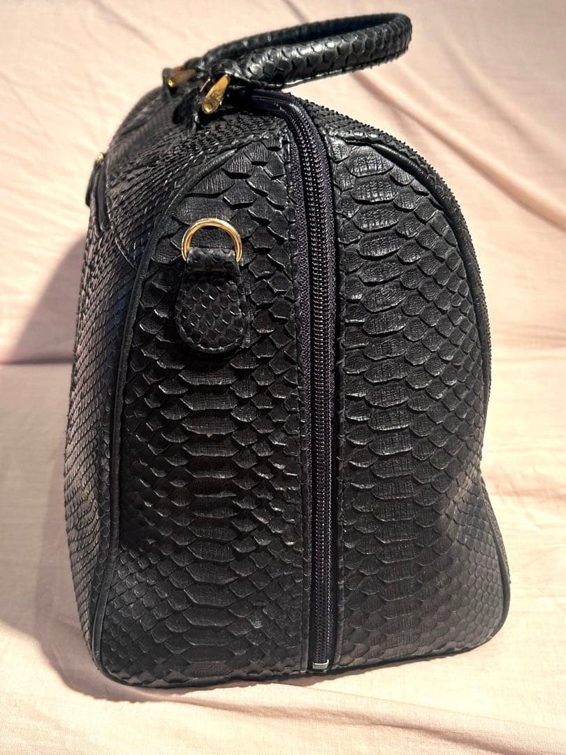 高品質　日本製　 本物ダイヤモンドパイソン 革　JRA認定 ボストンバッグ