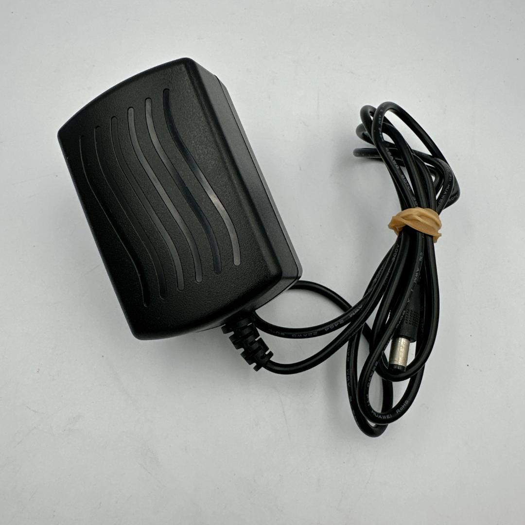 【概ね美品】ポータブルBlu-rayプレーヤー APBD-F1070HK