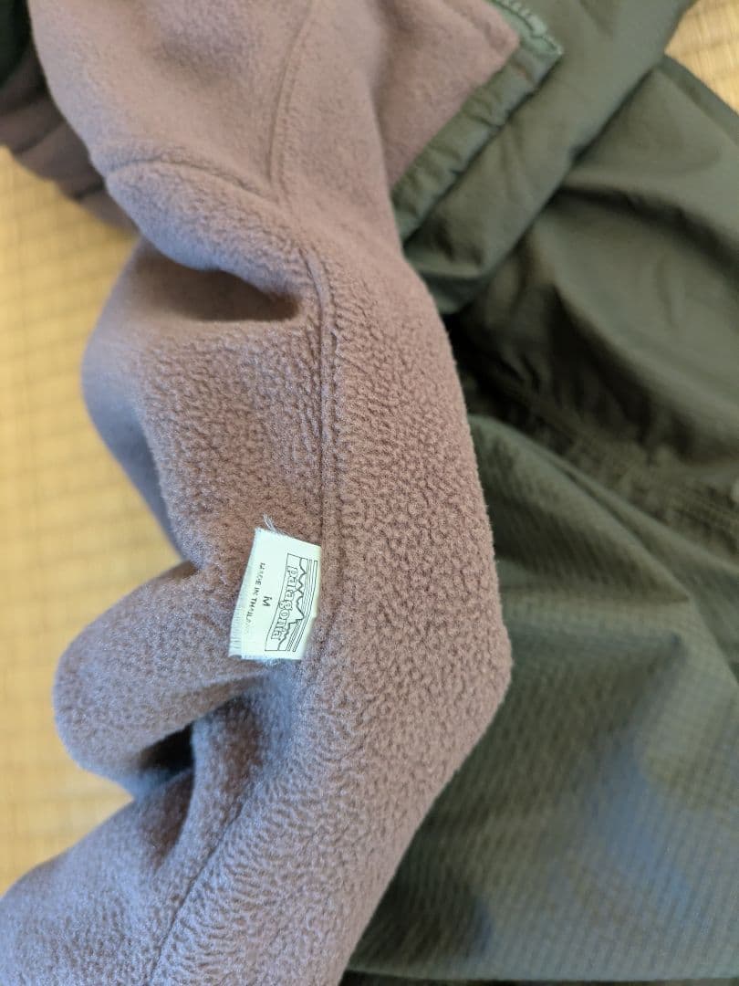 Patagonia リバーシブルナイロンジャケットセージカーキMサイズ