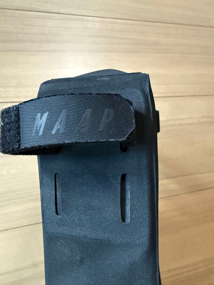  x Apiduraフレームバッグ