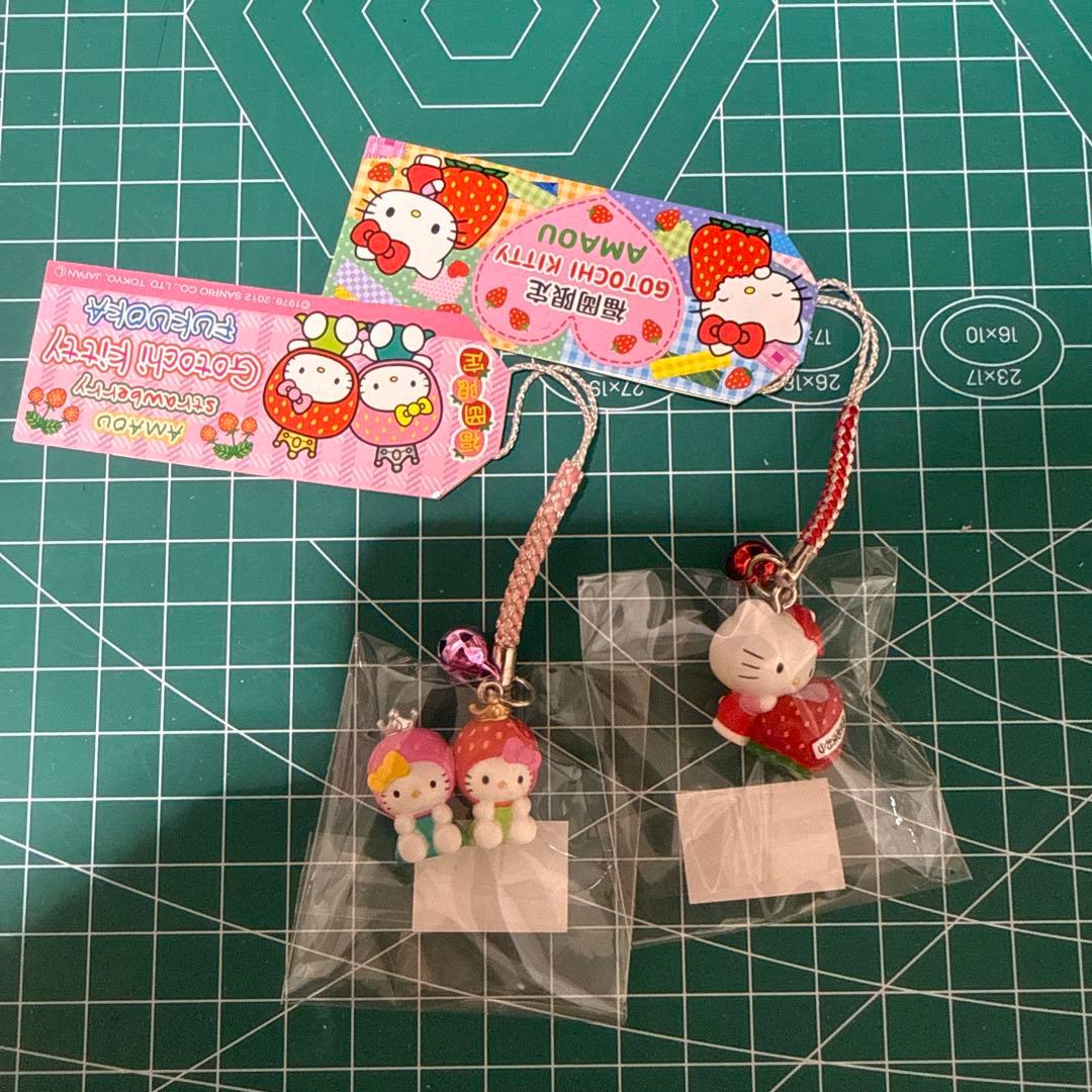 新品袋入り【レア】福岡限定 ハローキティ ストロベリーストラップ