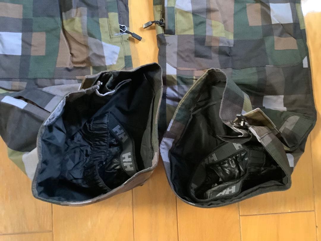 HENLY HANSEN スノボウエア上下