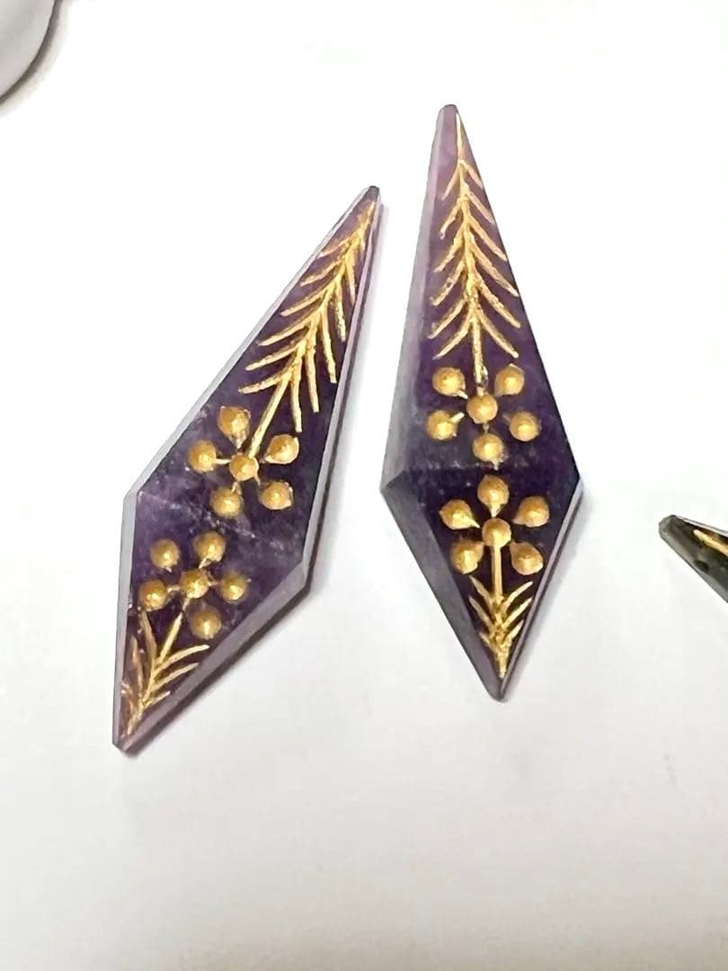 ぷしゅ❇️❤️ ニュー カービング　ゴールド　14kgf 24kgpイヤリング