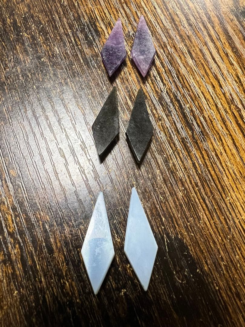 ぷしゅ❇️❤️ ニュー カービング　ゴールド　14kgf 24kgpイヤリング