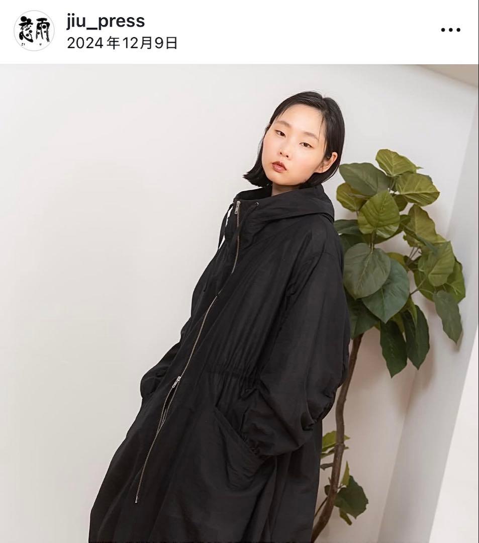 美品 定価88000円 2024AW 慈雨 ギャザーモッズコート 黒 ゆったり