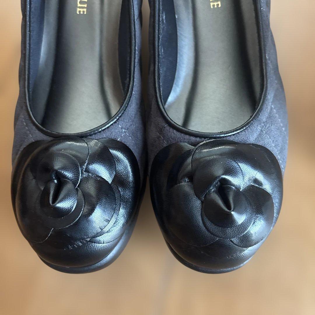 HILLS AVENUE キルティングパンプス グレー