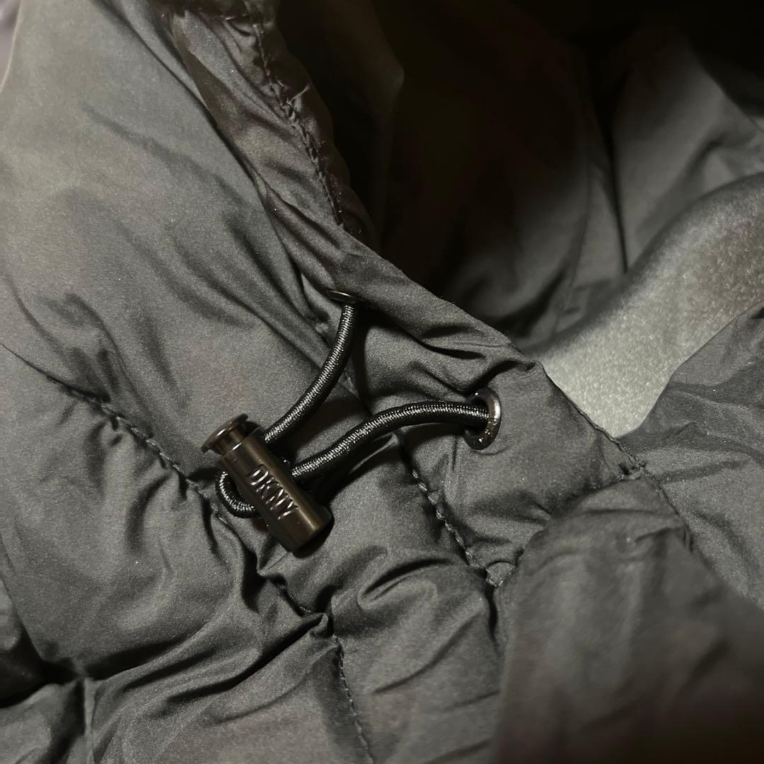 【試着のみ】DKNY // 黒(防水、パッカブルで袋付き)