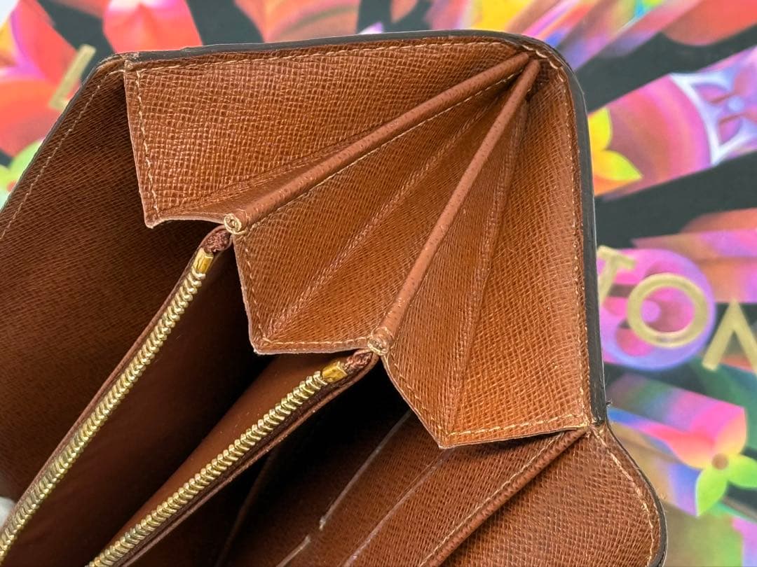 LOUIS VUITTONルイヴィトン　6枚カード入れ付き二つ折り長財布