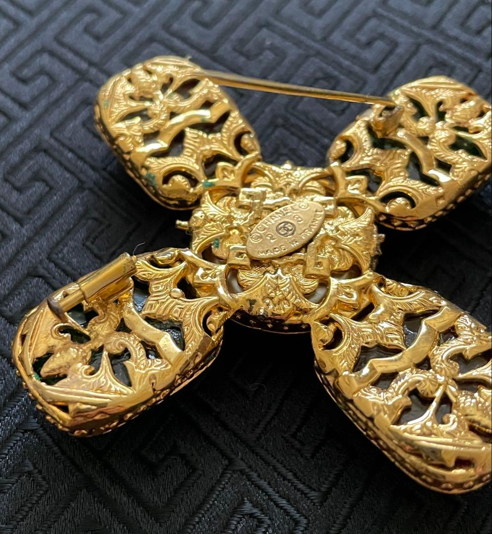 a*e様 CHANEL シャネル 23 グリポア フェイクパール　ブローチ