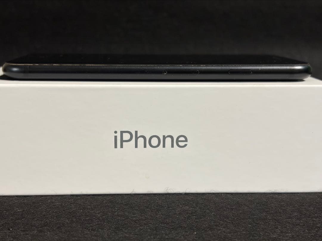 【ジャンク】iPhone SE2 128GB ブラック ホームボタン不良　箱付