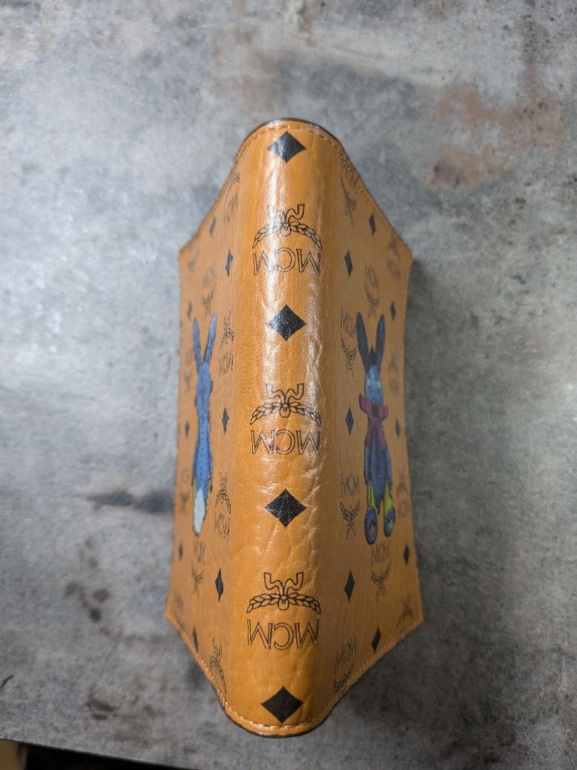 ポコMCM 　 パスポートケースオレンジ　モノグラム